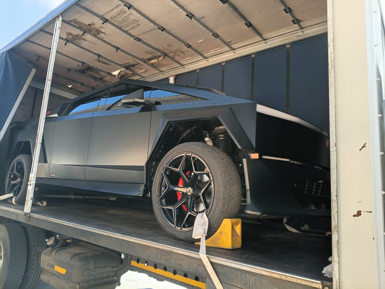 Tesla Cybertruck